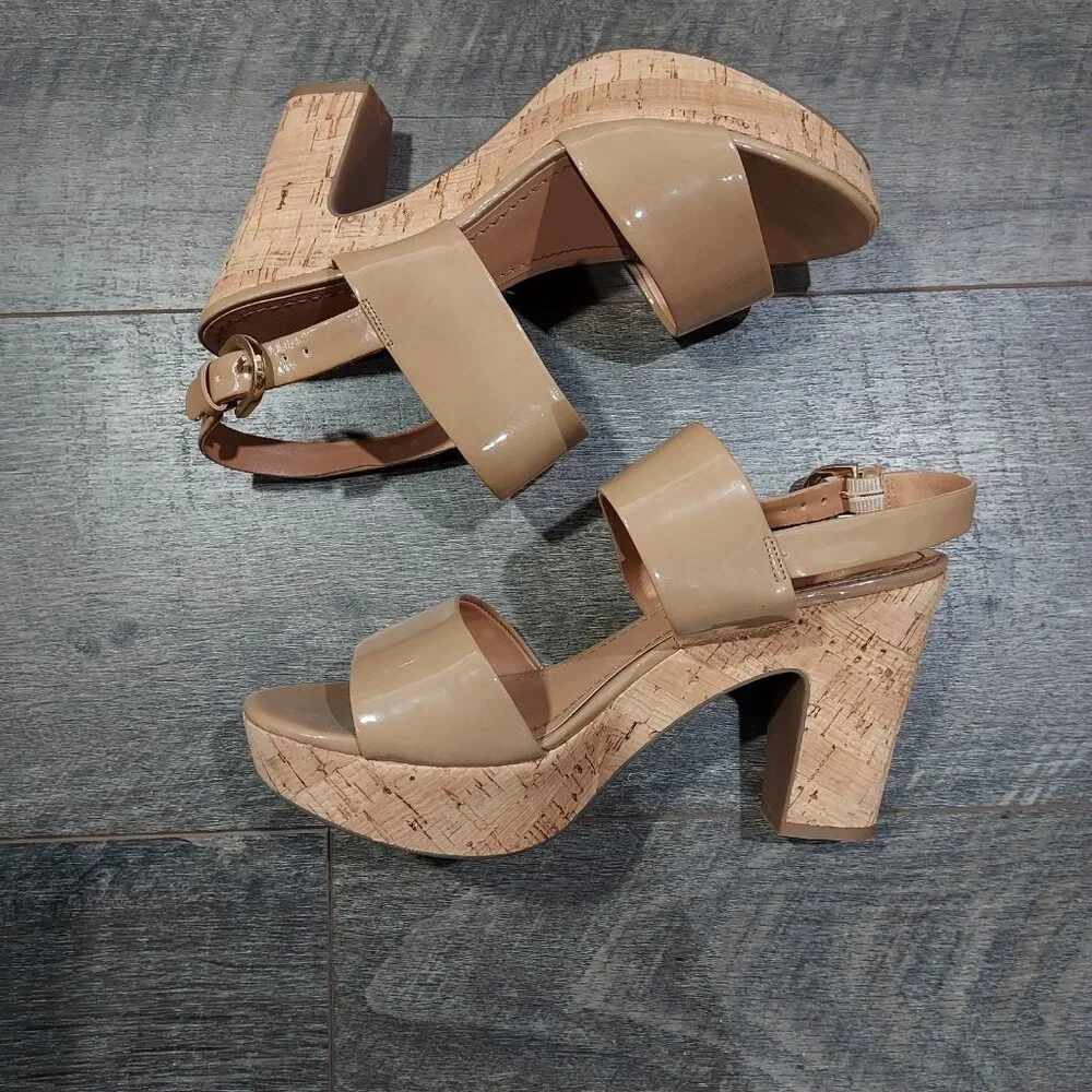 Franco Sarto Block Heel Sandal Women Size 7.5 Camel Patent Leather 4” Heel - Picture 3 of 9